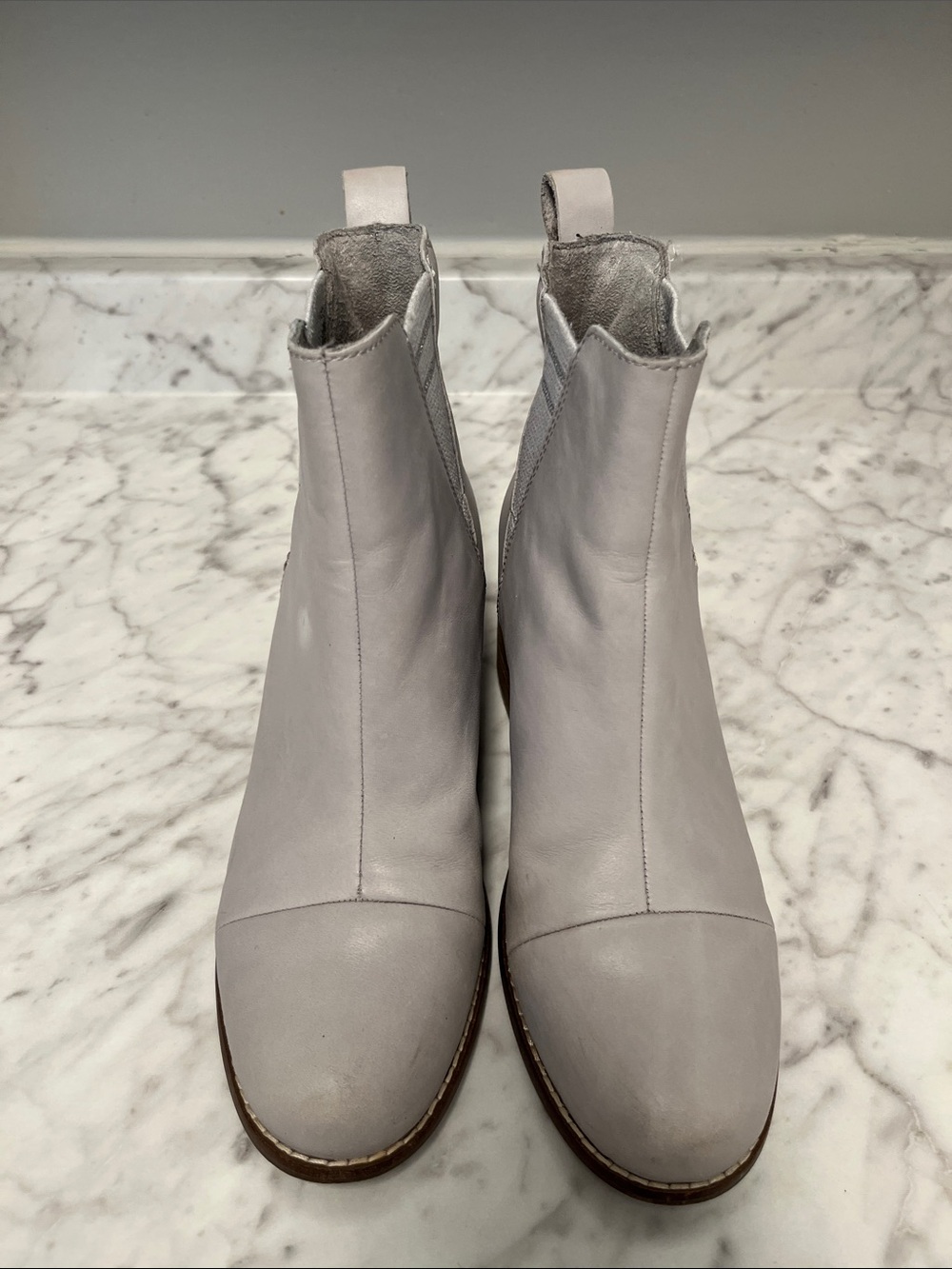 Toms Light Gray Leather Chelsea Ankle Boots